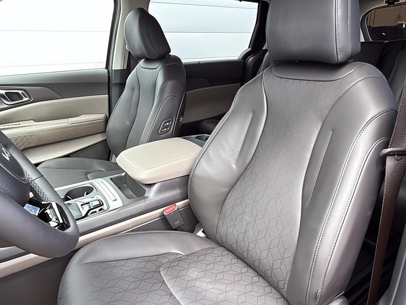 2026 Kia Carnival EX built for families, 8 passenger seating, advanced safety features, drive with confidence