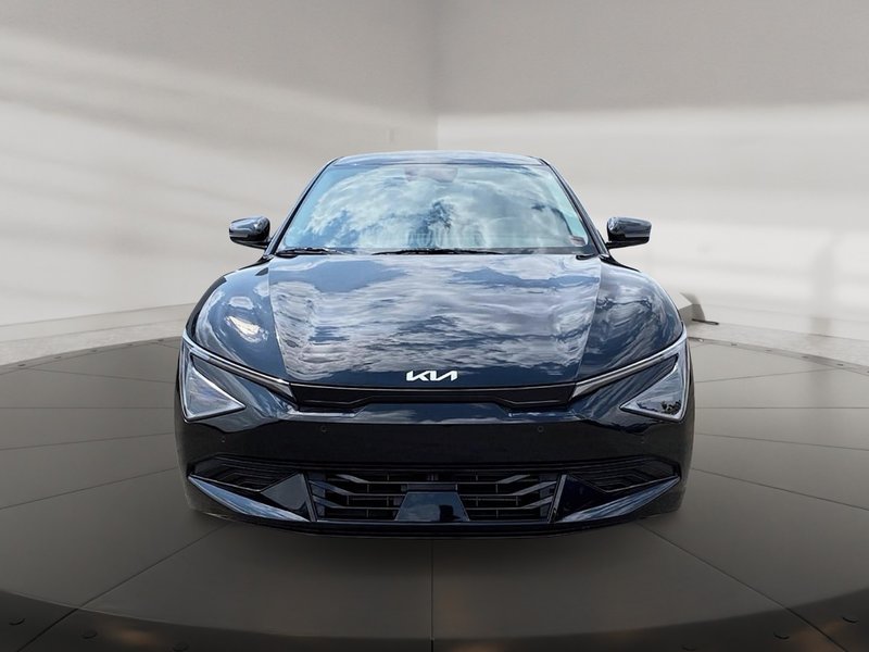 2025 Kia EV6 Wind RWD Modern Electric SUV with Smart Comfort & Everyday Range Confidence, Fast charging, sleek design