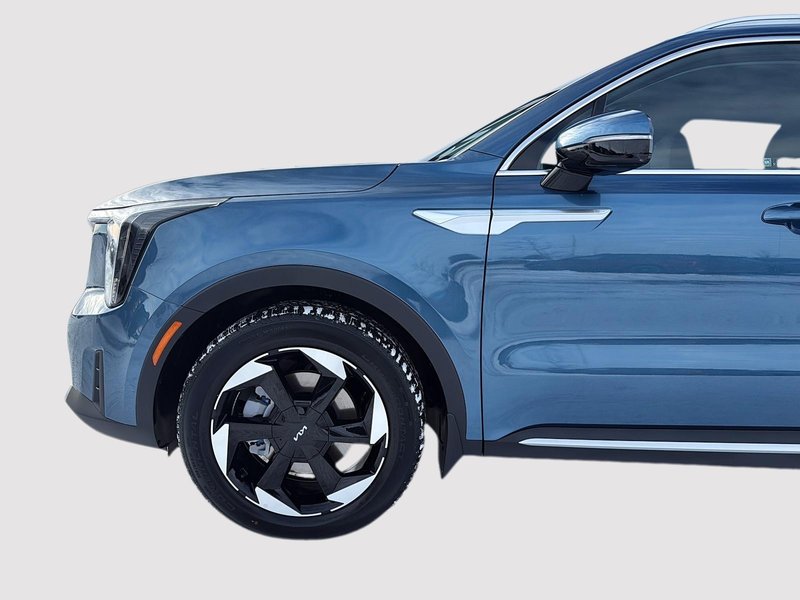 2026 Kia Sorento PHEV LX AWD All-Wheel Drive. Plug-In Hybrid. 55KM EV Freedom- With Room for 6!