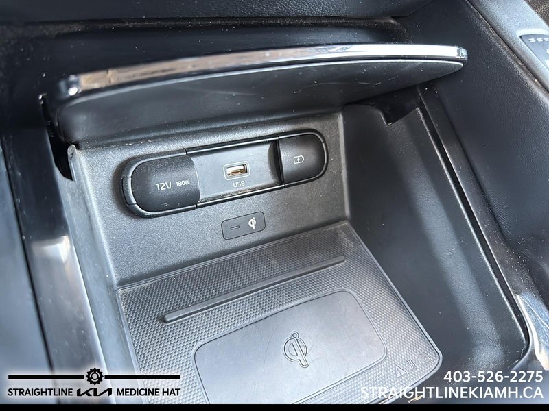 2022 Kia Telluride SX locally owned & maintained, 8 passenger, low kms, one owner, luxury and room for the whole family