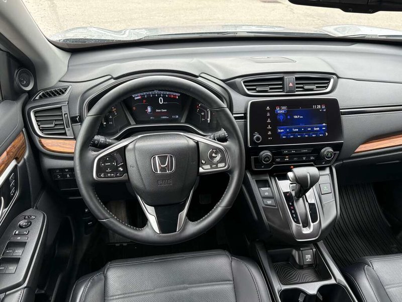 2018 Honda CR-V TOURING ONE OWNER | LOW MILEAGE | CLEAN CARFAX | LEATHER | SUNROOF | HEATED SEATS | HEATED STEERING WHEEL |