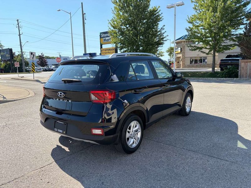 2021 Hyundai VENUE PREFERRED ONE OWNER | CLEAN CARFAX | LOW MILEAGE