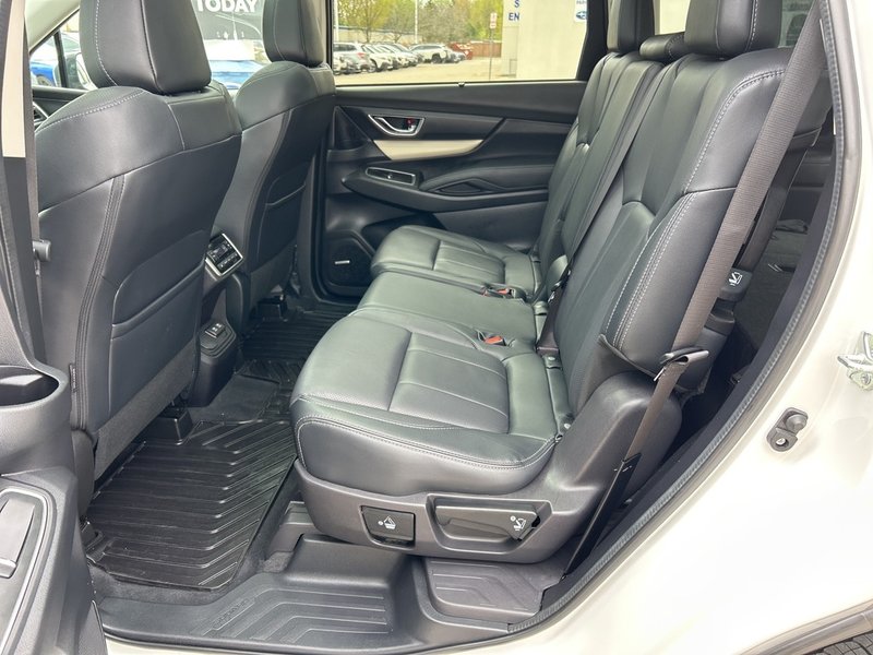 2022 Subaru ASCENT LIMITED NEW TIRES & BRAKES | ONE OWNER | LEASE RETURN | 8-PASSENGER | LEATHER | SUNROOF | GPS | POWER TRUNK