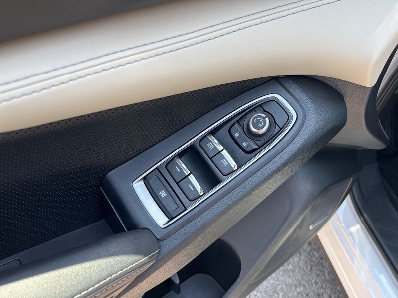 2022 Subaru ASCENT LIMITED WITH CAPTAIN’S CHAIRS 7 SEATER | NEW TIRES | ONE OWNER | FULL SERVICE HISTORY | NO ACCIDENTS | AWD