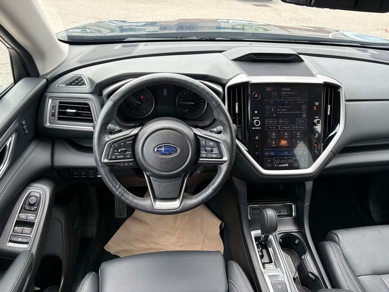 2023 Subaru ASCENT LIMITED ONE OWNER | CLEAN CARFAX | 8 SEATER |  DEALER SERVICE UP TO DATE | NEW BRAKES FRONT AND BACK