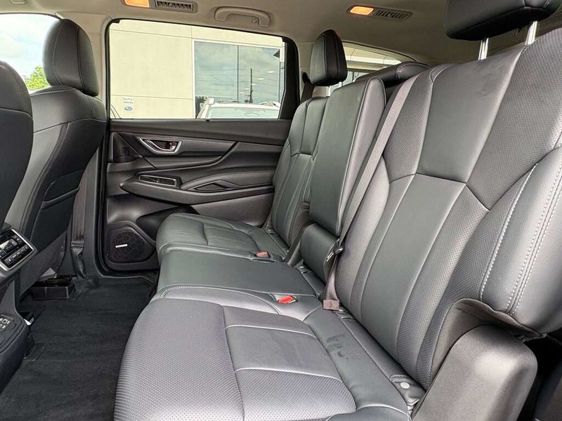 2023 Subaru ASCENT LIMITED ONE OWNER | CLEAN CARFAX | 8 SEATER |  DEALER SERVICE UP TO DATE | NEW BRAKES FRONT AND BACK