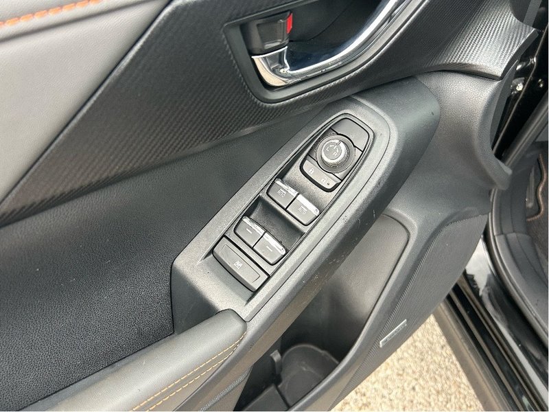 2024 Subaru Crosstrek LIMITED LEATHER SEATS | ONE OWNER | FULLY DEALER SERVICED | HARMAN KARDON 10 SPEAKERS AUDIO | 18