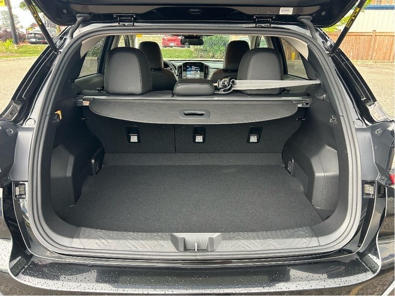 2024 Subaru Crosstrek LIMITED LEATHER SEATS | ONE OWNER | FULLY DEALER SERVICED | HARMAN KARDON 10 SPEAKERS AUDIO | 18