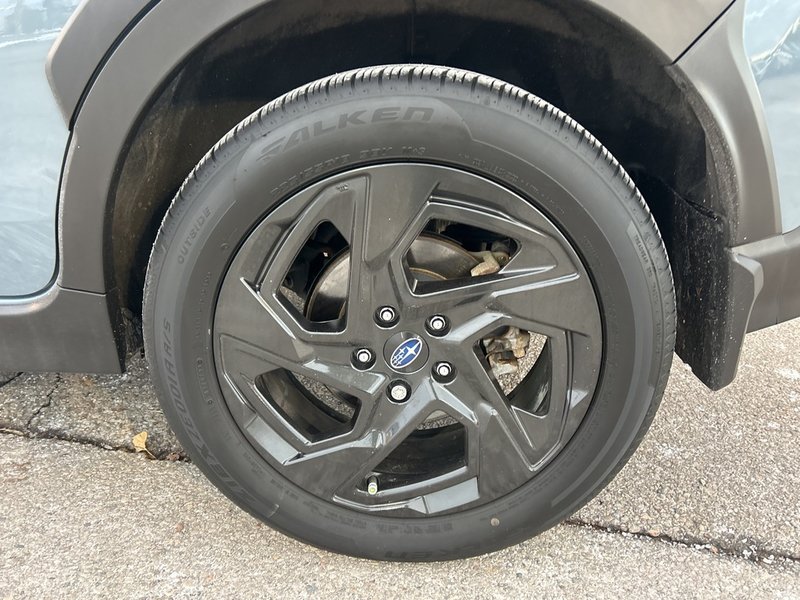 2024 Subaru CROSSTREK ONYX ONE OWNER | CLEAN CARFAX | CARPLAY | SUNROOF | EYESIGHT |  WIRELESS PHONE CHARGER | X-MODE | AWD |