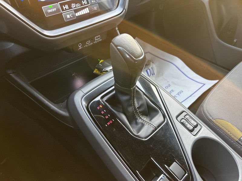 2024 Subaru CROSSTREK ONYX ONE OWNER | CLEAN CARFAX | DEALER MAINTAINED | NEW BATTERY | 2.5 L 182 HP | AWD | AUTOMATIC