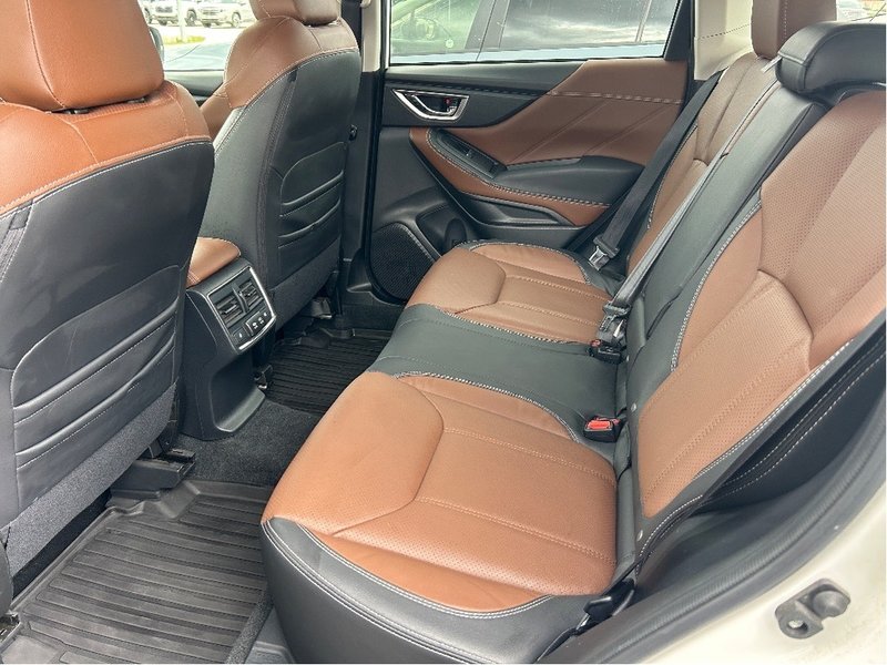 Subaru FORESTER PREMIER 2024