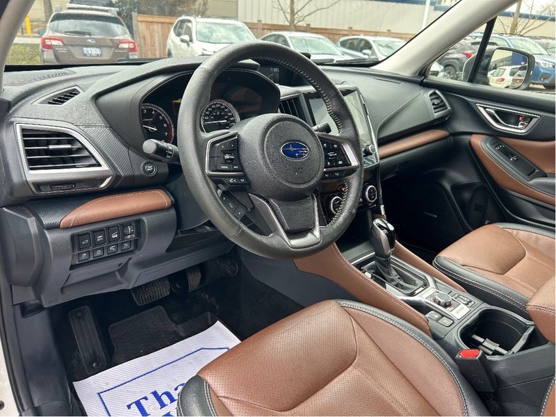 Subaru FORESTER PREMIER 2024