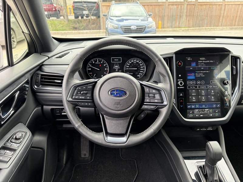 2025 Subaru FORESTER LIMITED ONE OWNER | CLEAN CARFAX | LOW MILEAGE | AWD | EYESIGHT | SUNROOF | CARPLAY | HEATED SEATS