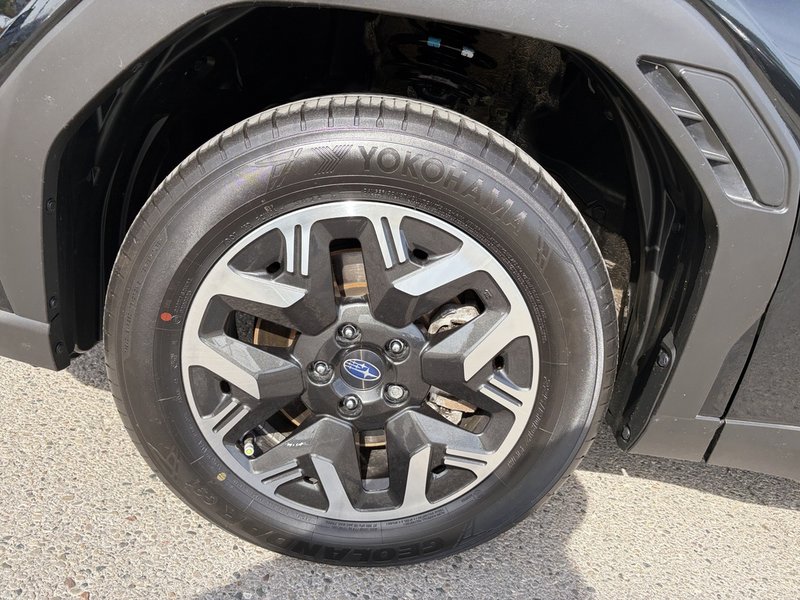 2025 Subaru FORESTER TOURING CLEAN CARFAX | ONE OWNER | TWO SETS OF TIRES | AWD | EYESIGHT | SUNROOF | CARPLAY | HEATED SEATS |