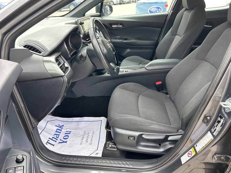 2018 Toyota C-HR XLE AIR CONDITIONING | AUTO | ALLOYS | ONE OWNER