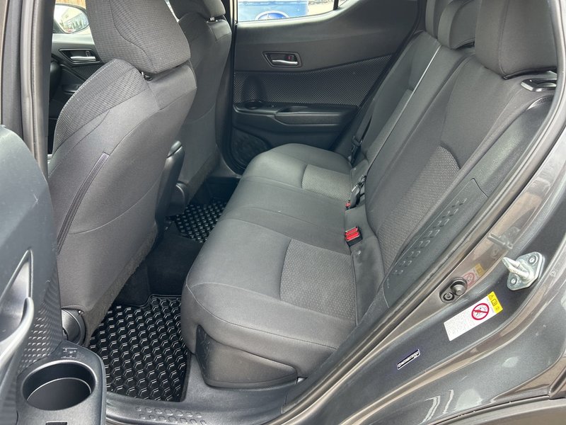2018 Toyota C-HR XLE AIR CONDITIONING | AUTO | ALLOYS | ONE OWNER
