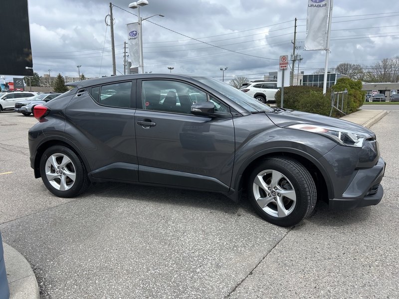 2018 Toyota C-HR XLE AIR CONDITIONING | AUTO | ALLOYS | ONE OWNER