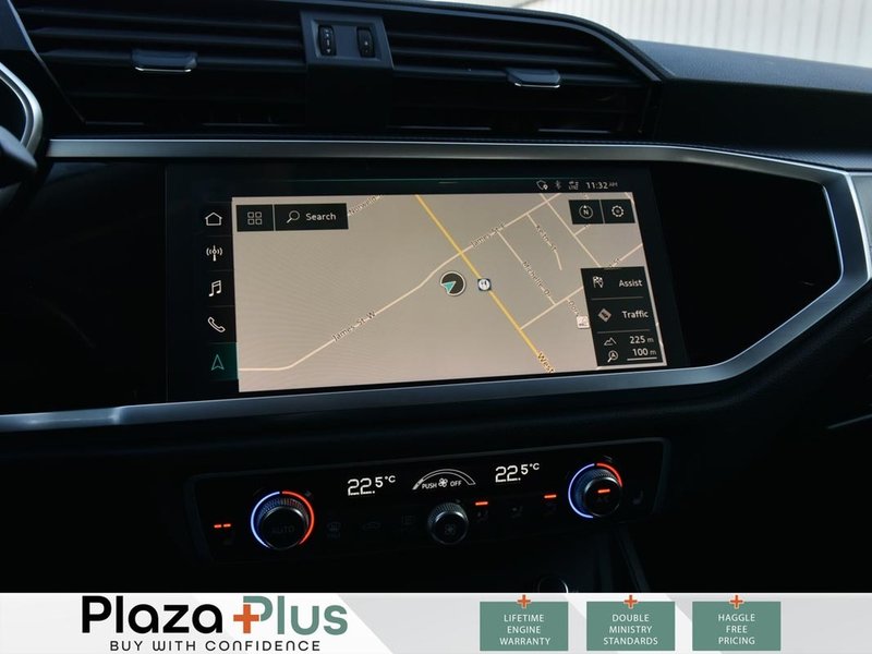 2019 Audi Q3 Technik | MOONROOF | B&O PREMIUM SOUND | HEATED FRONT SEATS | |