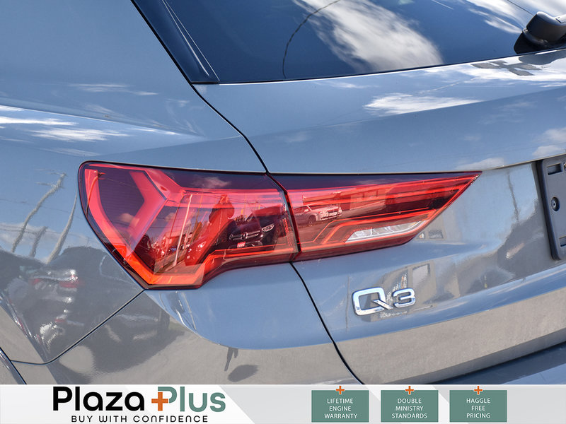 2019 Audi Q3 Technik | MOONROOF | B&O PREMIUM SOUND | HEATED FRONT SEATS | |