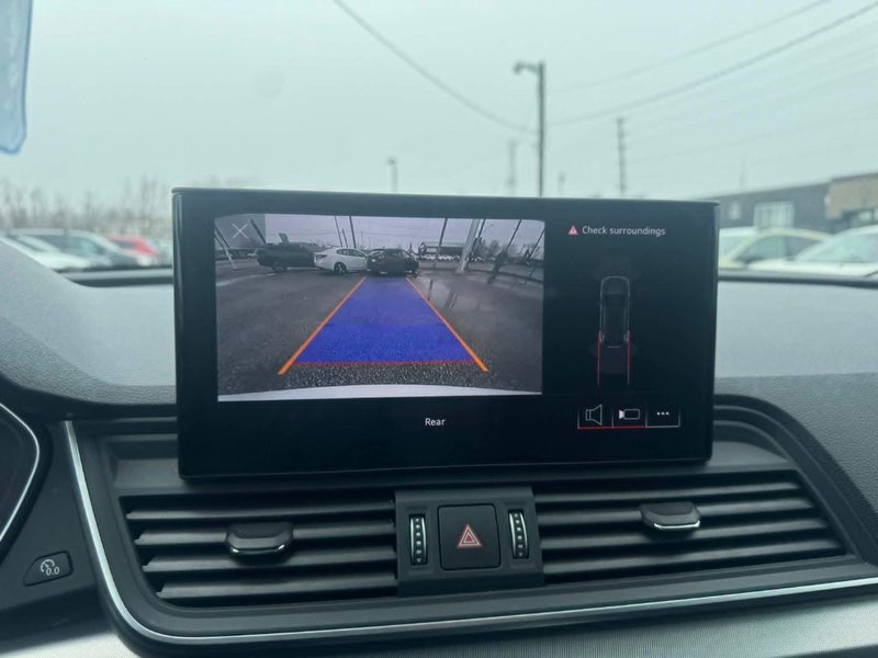 2024 Audi Q5 PROGRESSIV | HEATED SEATS AND STEERING WHEEL | APPLE CARPLAY AND ANDROID AUTO | 3 ZONE CLIMATE CONTROL |