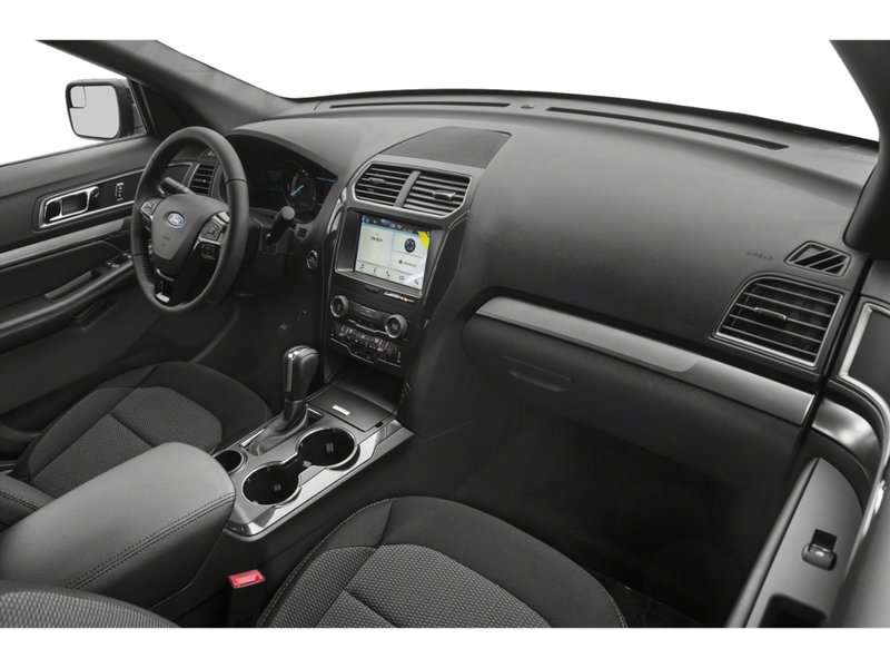 2018 Ford EXPLORER XLT | TWO SETS OF TIRES ON RIMS | ADAPTIVE CRUISE | AUTO WIPERS | HEATED SEATS |