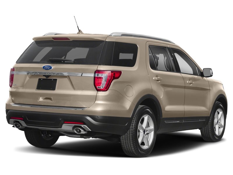 2018 Ford EXPLORER XLT | TWO SETS OF TIRES ON RIMS | ADAPTIVE CRUISE | AUTO WIPERS | HEATED SEATS |