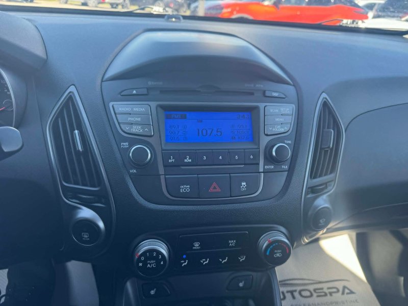 2014 Hyundai TUCSON GLS | CLEAN CARFAX | TWO SETS OF TIRES ON RIMS | HEATED SEATS | CRUISE CONTROL | SUNROOF |