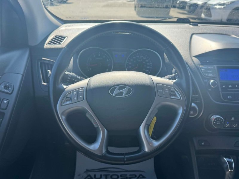 2014 Hyundai TUCSON GLS | CLEAN CARFAX | TWO SETS OF TIRES ON RIMS | HEATED SEATS | CRUISE CONTROL | SUNROOF |