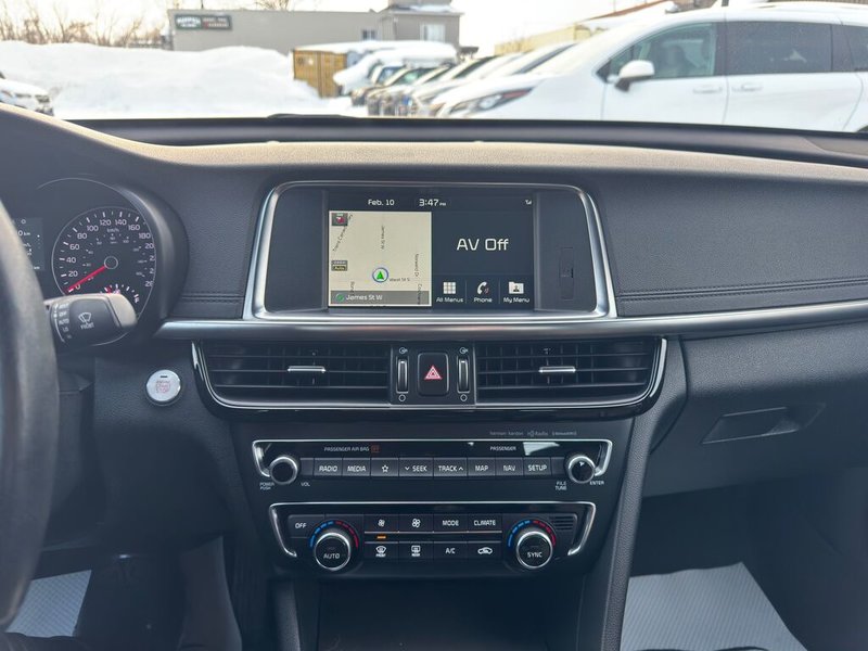 2018 Kia OPTIMA SXL TURBO | TWO SETS OF TIRES ON ALLOYS | APPLE CARPLAY & ANDROID AUTO | ADAPTIVE CRUISE |