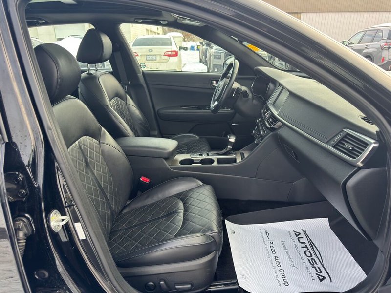 2018 Kia OPTIMA SXL TURBO | TWO SETS OF TIRES ON ALLOYS | APPLE CARPLAY & ANDROID AUTO | ADAPTIVE CRUISE |