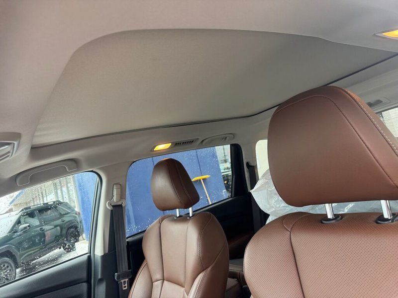 2023 Subaru ASCENT PREMIER | HEATED AND COOLED SEATS | CLEAN CARFAX | TWO SETS OF TIRES ON ALLOYS | SUNROOF |