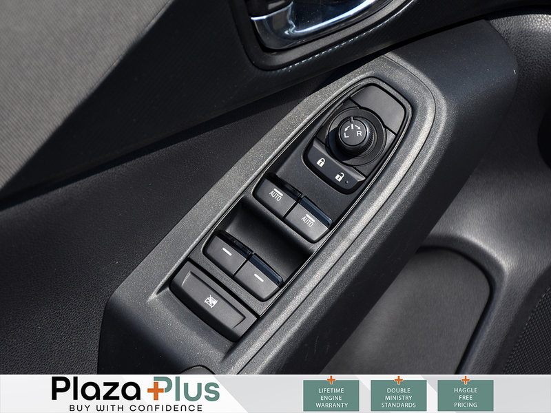 2024 Subaru Crosstrek Touring | LEASE RETURN WITH CLEAN CARFAX | ELIGIBLE FOR CPO RATES STARTING AS LOW AS 3.99% O.A.C |