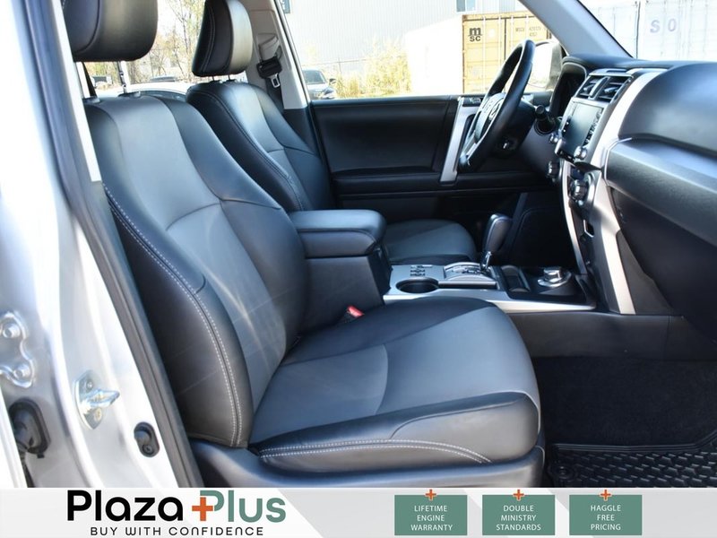 2024 Toyota 4Runner BASE | SR5 PREMIUM | SUBROOF | SOFTEX LEATHERETTE SEATS | FRONT HEATED SEATS | HEATED STEERING |