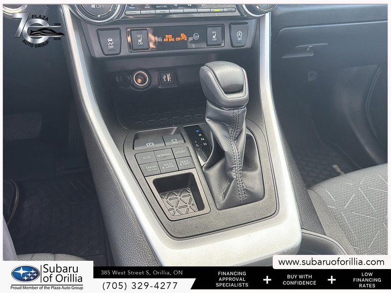 2023 Toyota RAV4 XLE | CLEAN CARFAX | HEATED SEATS | RUBBER MATS | SUNROOF |