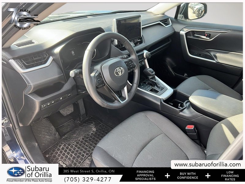 2023 Toyota RAV4 XLE | CLEAN CARFAX | HEATED SEATS | RUBBER MATS | SUNROOF |