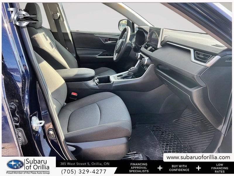2023 Toyota RAV4 XLE | CLEAN CARFAX | HEATED SEATS | RUBBER MATS | SUNROOF |