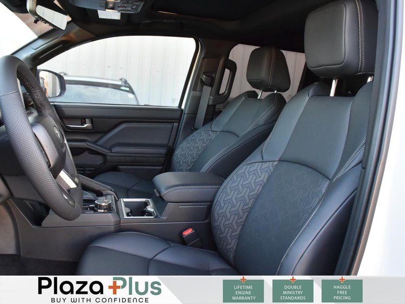 2025 Toyota TACOMA HYBRID | LIMITED HV | i-FORCE MAX 2.4L Hybrid Engine | POWER RUNNING BOARDS | PREMIUM SOUND |