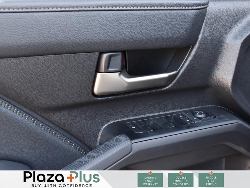 2025 Toyota TACOMA HYBRID | LIMITED HV | i-FORCE MAX 2.4L Hybrid Engine | POWER RUNNING BOARDS | PREMIUM SOUND |