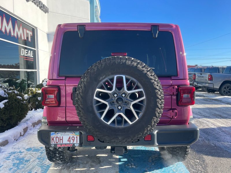 2024 Jeep WRANGLER SAHARA