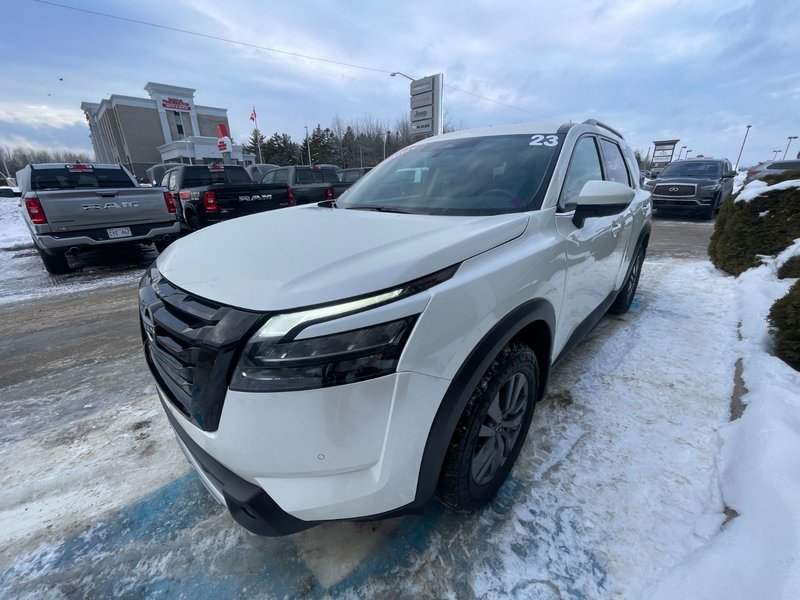 Nissan PATHFINDER SV 2023