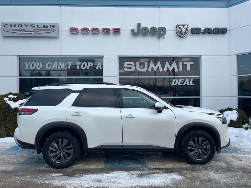 Nissan PATHFINDER SV 2023