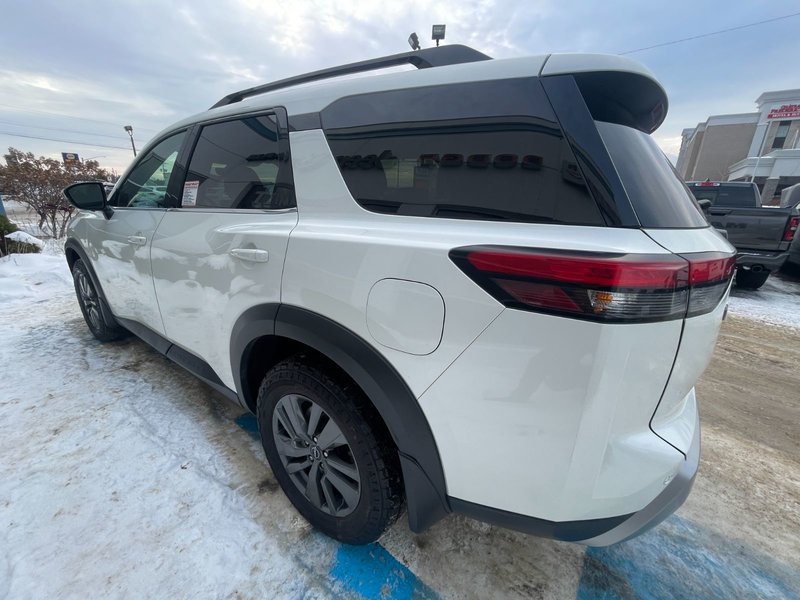 Nissan PATHFINDER SV 2023