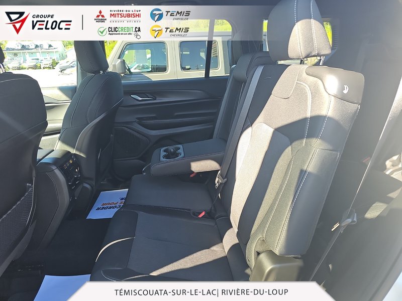 Jeep Grand Cherokee L LAREDO 2024