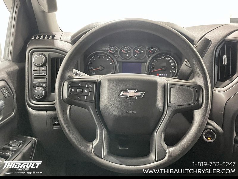 2022 Chevrolet Silverado 1500 Custom Trail Boss