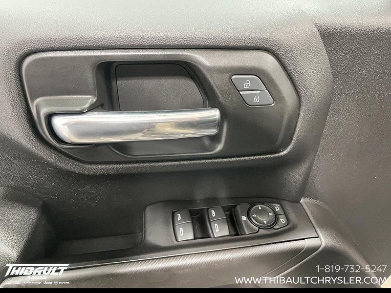 2022 Chevrolet Silverado 1500 Custom Trail Boss