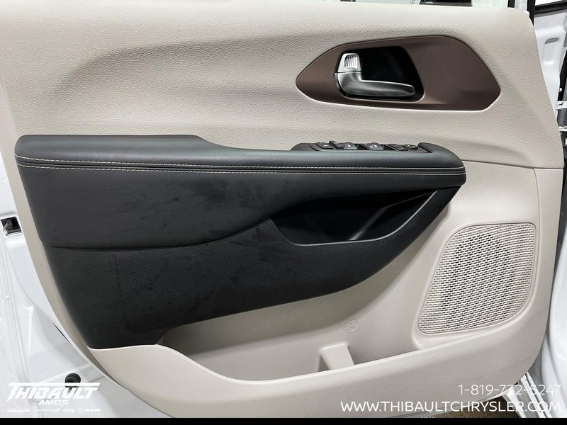 2024 Chrysler Grand Caravan SXT