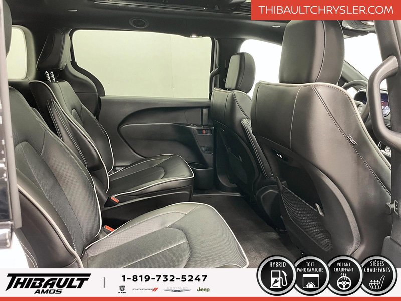 2024 Chrysler Pacifica Hybrid Premium S Appearance