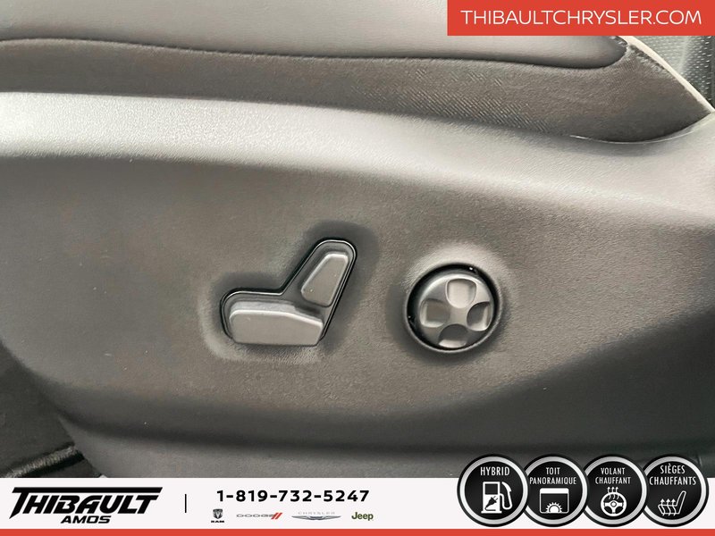 2024 Chrysler Pacifica Hybrid Premium S Appearance