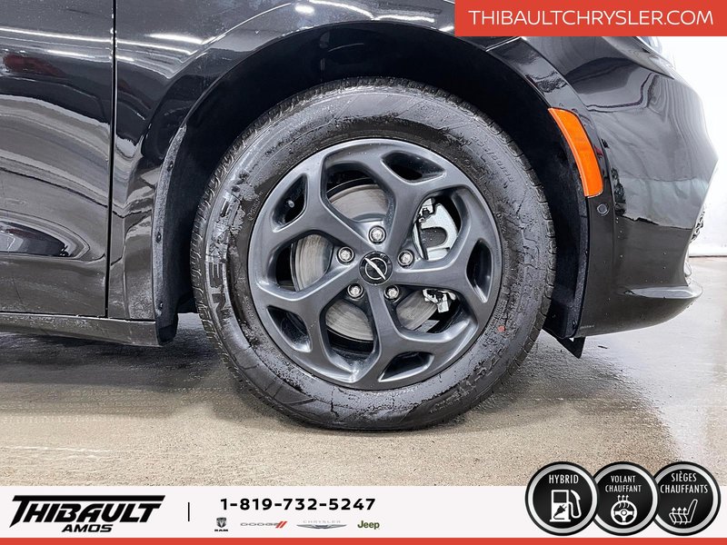 2024 Chrysler Pacifica Hybrid Premium S Appearance