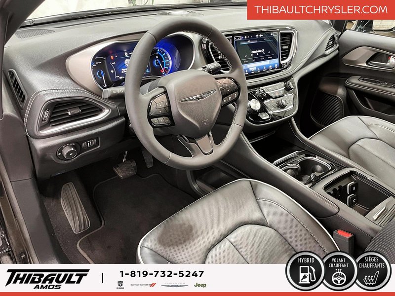 2024 Chrysler Pacifica Hybrid Premium S Appearance